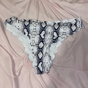 not into snake print!